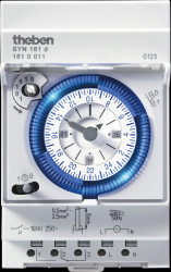 1610011 Analogue/mechanical timer, daily programme, 3 TE, IP20