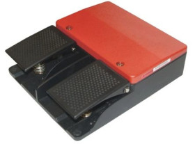 Przełącznik nożny IP65 Chwilowy, SP-CO 10 A 600V