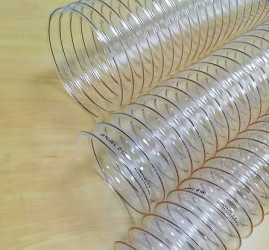 Peszel , zbrojony dł. 5m R: 38mm materiał: Poliuretan kolor: Półprzezroczysty Prosiflex