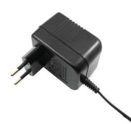 Adapter AC/DC Uwy 12V dc Iwy 450mA Złącze 2,1 x 5,5 x 12 mm, biegun dodatni w środku 6W typ wtyczki: Typ C