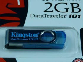 FLASH DRIVE 2GB DT-101C KINGSTON