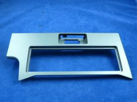 572 010 NISSAN PRIMERA RAMKA RADIOWA