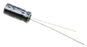 Kondensator 4.7μF 50V dc Radialny, Otwór przelotowy RS PRO roztaw: 2mm 5 (Dia.) x 11mm