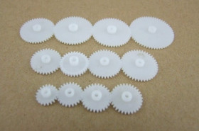 12 pcs Gear and Rack Set - for Electric Motors - Module 0.5