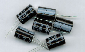 1000uF/35V/105C KONDENSATOR ELEKTROLITYCZNY (OPAK. 10 SZTUK)