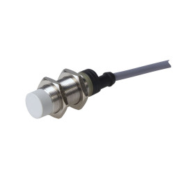 Czujnik zbliżeniowy M18 Indukcyjny 8 mm Carlo Gavazzi Wpuszczany 10 → 40 V DC długość 30mm Gwintowany