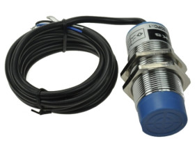 JM30L-Y15PB czujnik zbliżeniowy M30, PNP-NC, zakres działania 15mm