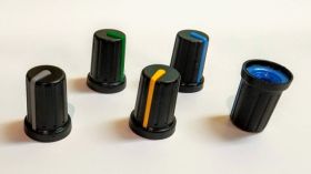 GaĹka N9 na oĹ 6mm moletowana wskaĹşnik niebieski