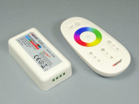 Kontroler sterownik do taśm LED RGB FUT025 z pilotem RF