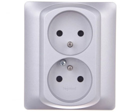 SISTENA LIFE Gniazdo podwójne z/u 16A IP20 metalic 771338