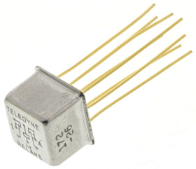 Przekaźnik RF Montaż na płytce drukowanej DPDT 26.5V dc