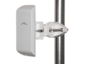 Ubiquiti NanoStation Loco M5 + bracket