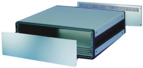 Panel stelażowy Panel przedni do szafy RACK nVent SCHROFF moduły stelażowe 6U szerokość 132.5mm skok poziomy 84KM