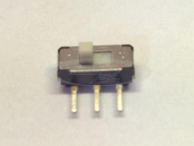 przełącznik przesuwny 2-położeniowy 1-sekcyjny kątowy r=2,5mm SWK12N14F02