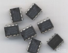 24C01 DIL8 UKŁAD SCALONY