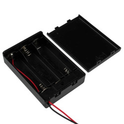 Koszyk na 3 baterie AA z wyłącznikiem 3xAA 4.5V