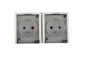 Simon Aquarius Gniazdo hermetyczne podwójne z/u IP54 z klapką transparentną białe AQGZ1-2/11a