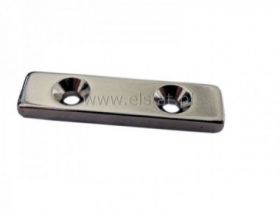 Magnes prostokątny 40x20x5mm z otworami 10/6mm