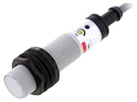 Czujnik pojemnościowy zasięg 0 - 5mm OUT PNP / NO Obudowa M18 CR18SCF05DPO