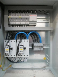 Układ automatyki SZR 160A 4P ze sterownikiem ATL600 w obudowie IP65 ATP0160T4A230C600A