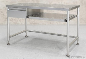 Stanowisko komputerowe ze stali nierdzewnej z perforowanym blatem, wym. 120x60x78 cm