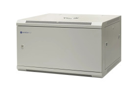 Szafa wisząca niedzielona 19 6U, drzwi całe z blachy, ściągane osłony boczne z zamkiem,600×600×370 szer./gł./wys. mm RAL: szaf