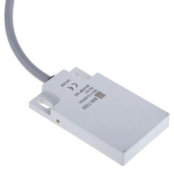 Czujnik pojemnościowy PNP 8 mm w obudowie prostokątnej 200 mA 10 → 30 V DC IP67