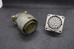 PT02A18-32S Amphenol Socapex złącze 32 pin gniazdo