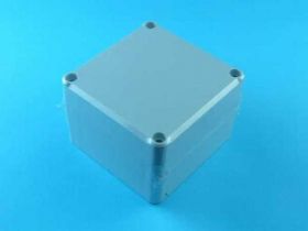 Z-111-J OBUDOWA 55x80x82