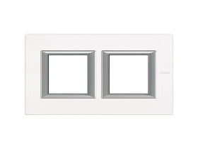 AXOLUTE Ramka 2 podwójna prostokątna pozioma 2X2 moduły białe szkło HA4802M2HVBB LEGRAND
