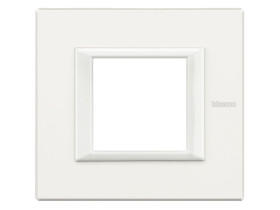 AXOLUTE Ramka prostokątna pozioma 2 moduły axolute white HA4802HD LEGRAND