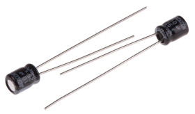 Kondensator 10μF 25V dc Radialny, Otwór przelotowy RS PRO roztaw: 1.5mm 4 (Dia.) x 5mm