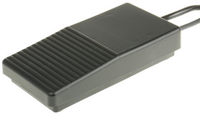 Przełącznik nożny Marquardt Chwilowy wł.-wył. 250V 6 A przy 250 V AC DPST