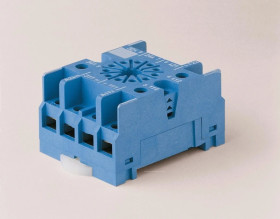 Gniazdo do przekaźników serii 60.13 88.02, zaciski śrubowe, montaż na szynę DIN 35mm lub płytę 90.27SMA