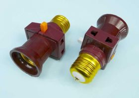 ADAPTOR ŻARÓWKI E-27->E-27+2xGN.SIEC.+P