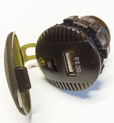 Ładowarka samochodowa USB C montażowa