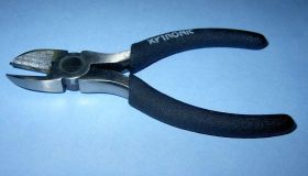 AX-303 OBCINA.BOCZNE XYTRONIC