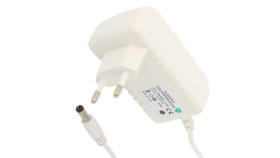 Posb24050a-Wh 24V/0.5A/12W Biały, Adapter Horyzontalny, Gniazdo Ac:Cee7/16....