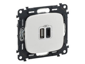 VALENA ALLURE Ładowarka USBx2 typ A + typ C 3A biała 754965 LEGRAND
