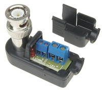 KAM-TRWBNC-1 Transformator wideo - przejście: wtyk BNC - skrętka UTP (ostatnia sztuka)