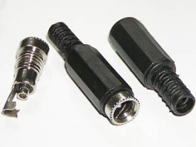 Gniazdo DC 2.5/5.5 na przewód typ AZ