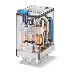 Przekaźnik 230V ac 3PDT, 3PDT Finder, Wciskane