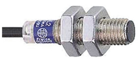 Czujnik zbliżeniowy M8 Indukcyjny 1,5 mm Telemecanique Sensors Wpuszczany 12 → 48 V DC długość 33mm Gwintowany