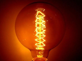 Żarówka Selred G125-S28 60W E27 Christmas Tree