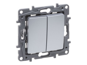NILOE SELECTION Wyłącznik podwójny świecznikowy 10AX aluminium 762105 LEGRAND