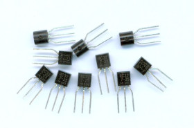 BC327-25 0,8A 50V MOTOROLA TRANZYSTOR (KRÓTKIE NOGI) (10 SZTUK) (BC327-25-MOT-KRN)