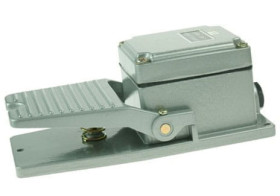 SFM-1 przełącznik nożny bez osłony ON-(ON)