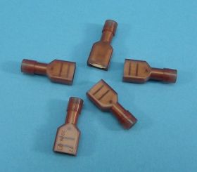 KONEK.F 6,3x0,8 IZOL. 100SZT