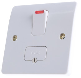 Bezpiecznik 13A MK Electric i wyłącznikiem 250V ac