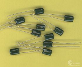 8,2nF/400V r=5mm KONDENSATOR (10 SZTUK)